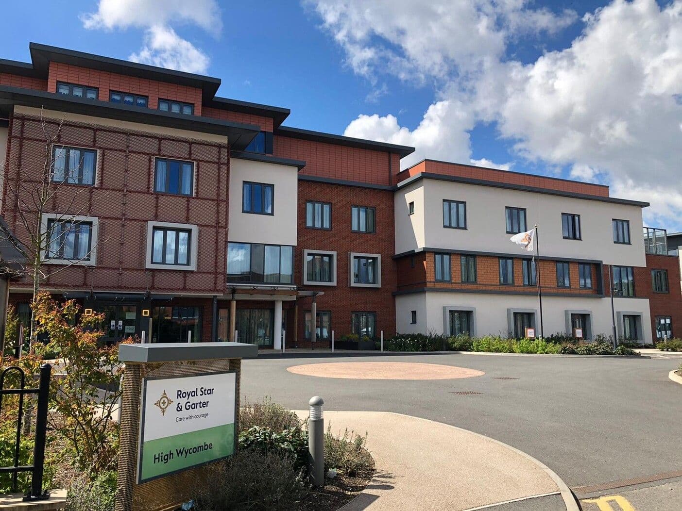 Royal Star & Garter - Royal Star & Garter - High Wycombe care home - 000