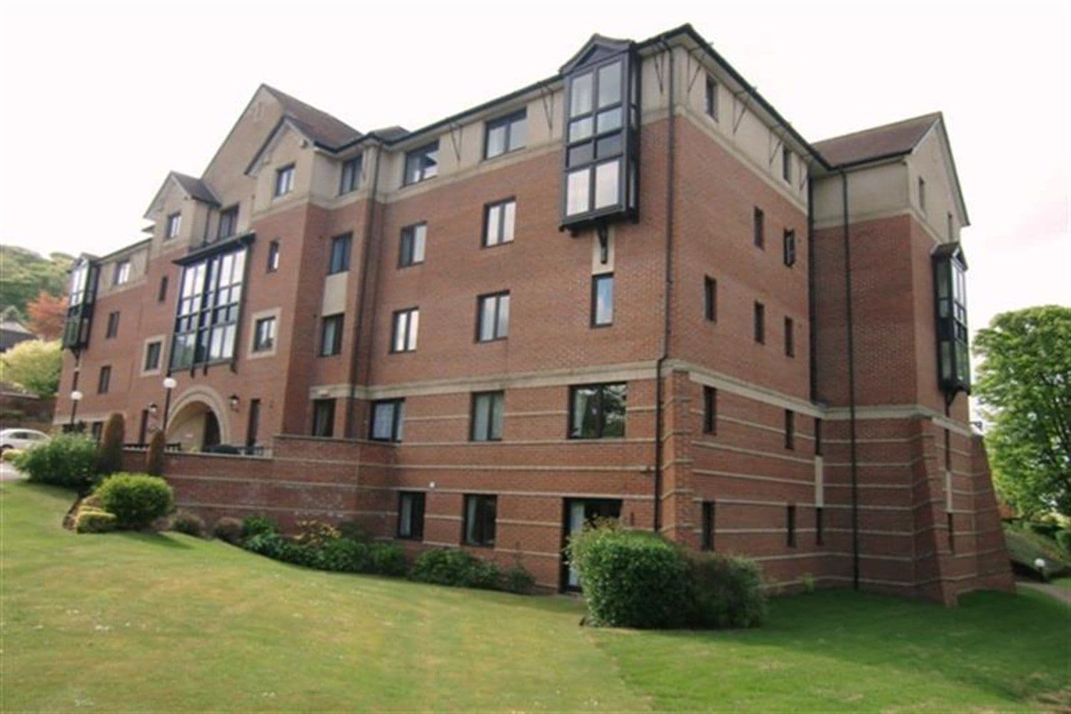 Exterior of Hartford Court in Scarborough, North Yorkshire