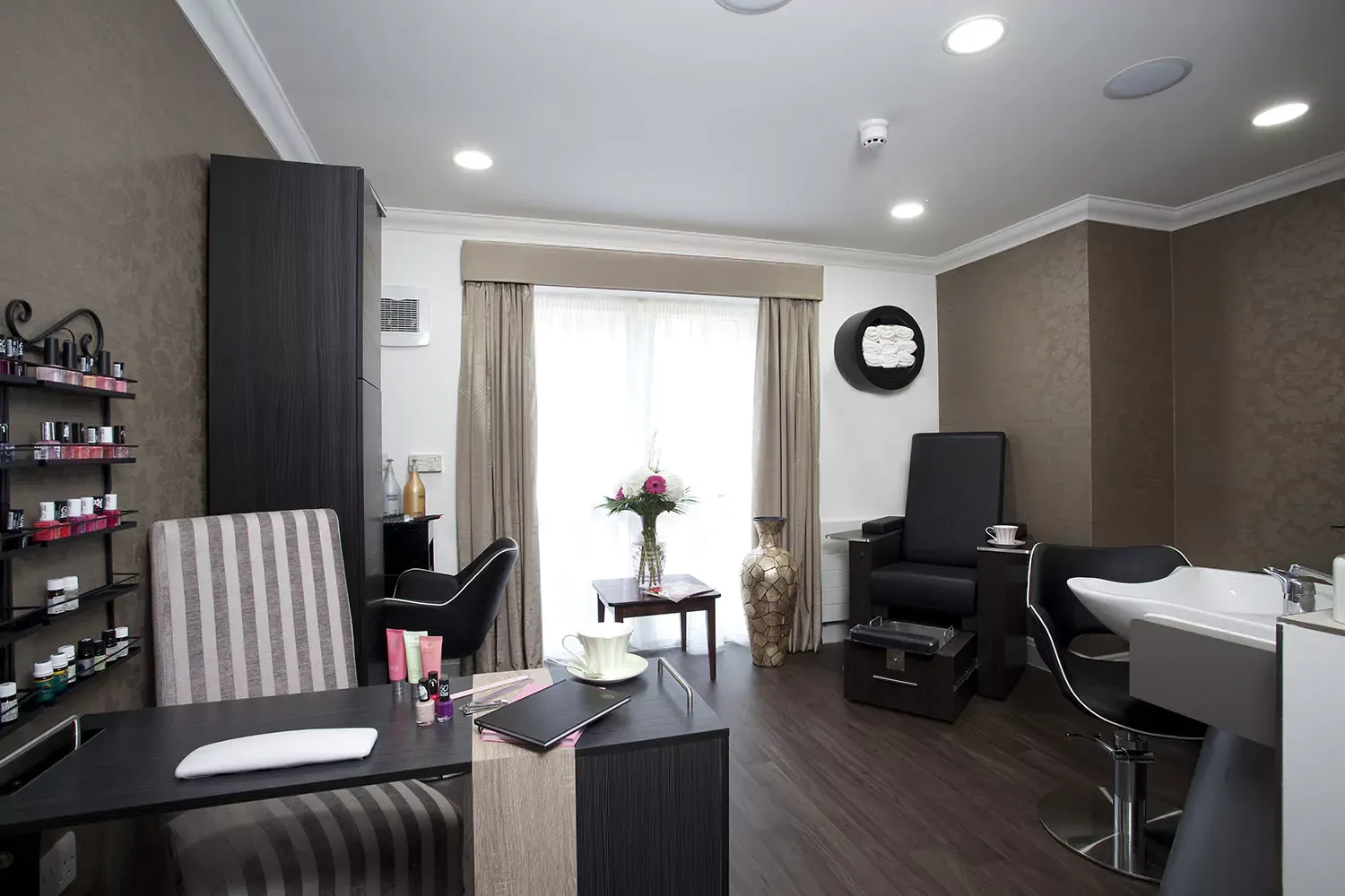 Salon of Heathfield Court retirement development in Bexley