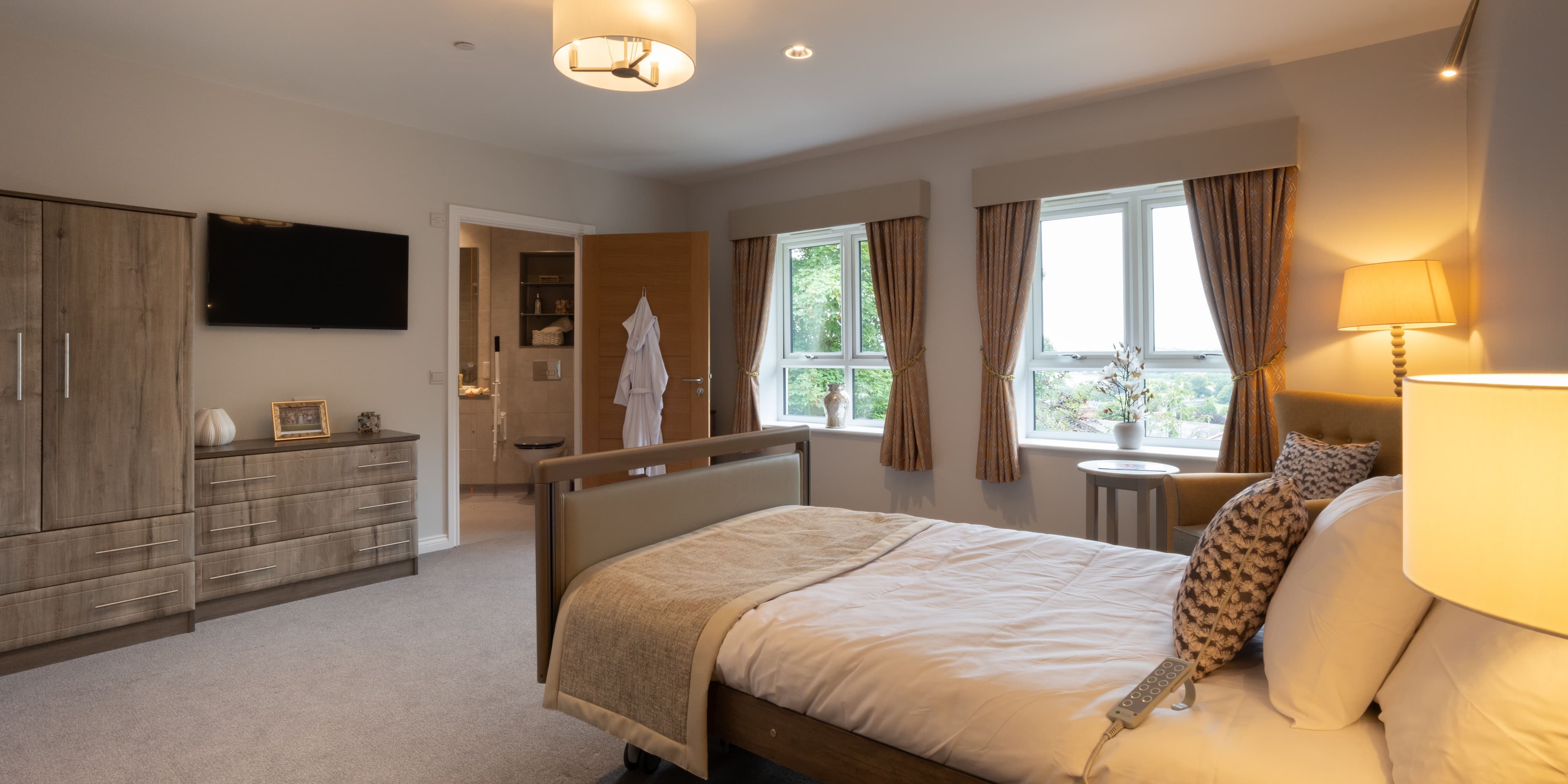 Independent Care Home - Highwood care home 016