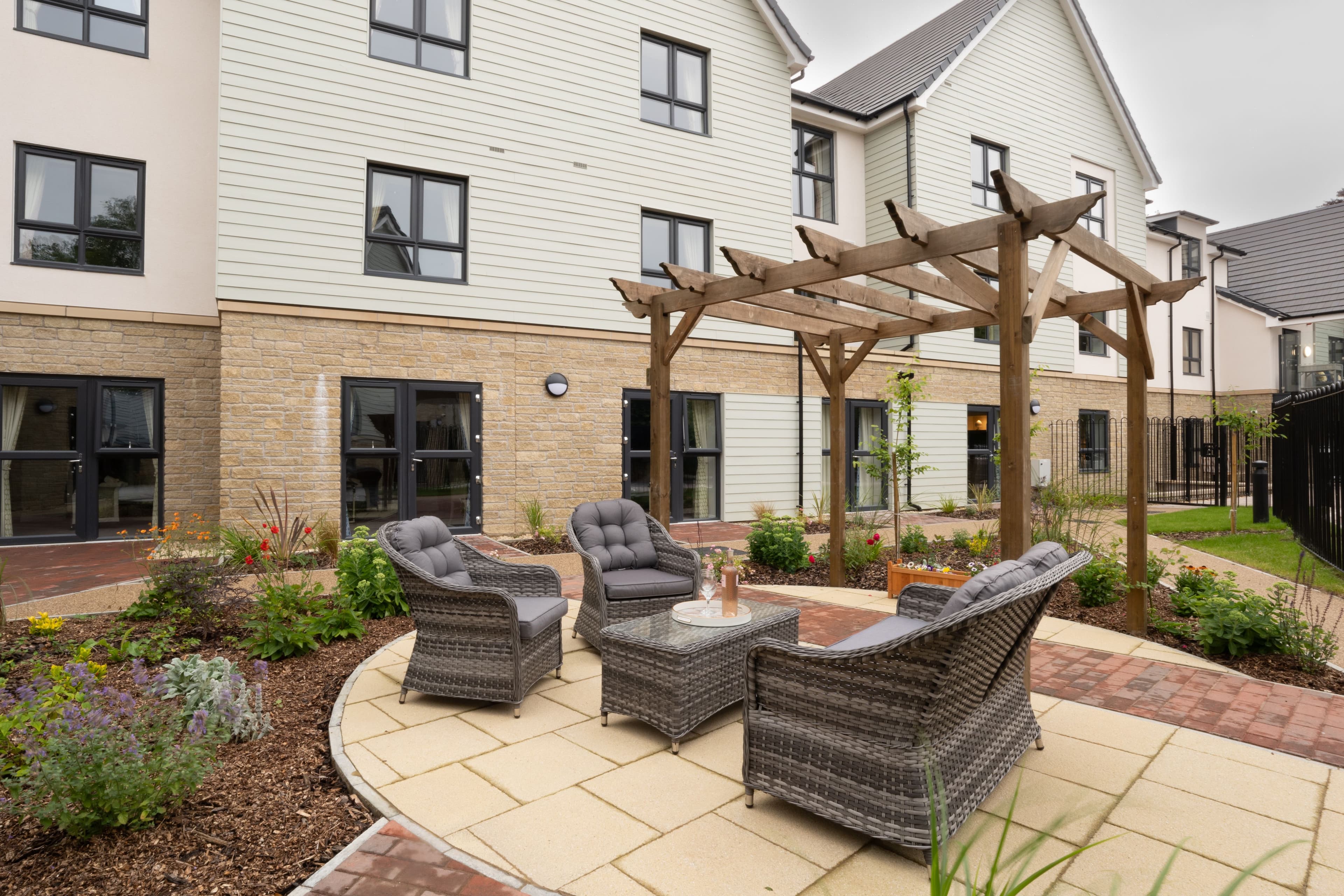 Independent Care Home - Highwood care home 002