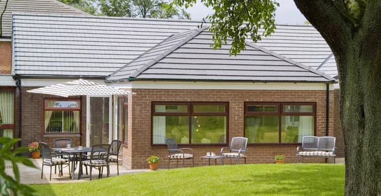 Holme Lea Care Home in Stalybridge HC-One