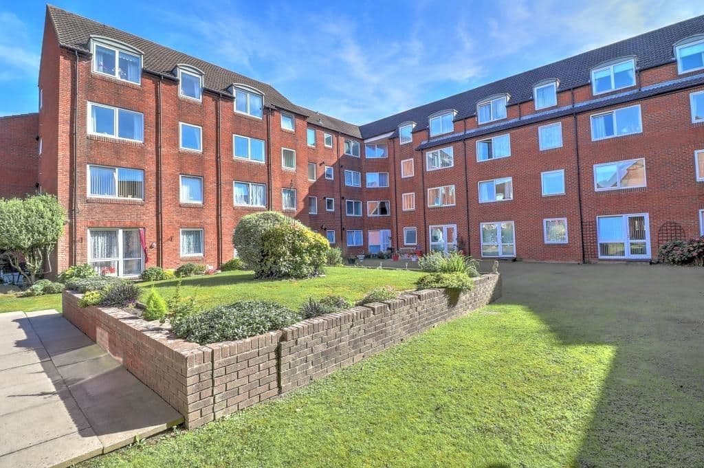 Exterior of Homewater House retirement development in Waterloovile, Hampshire