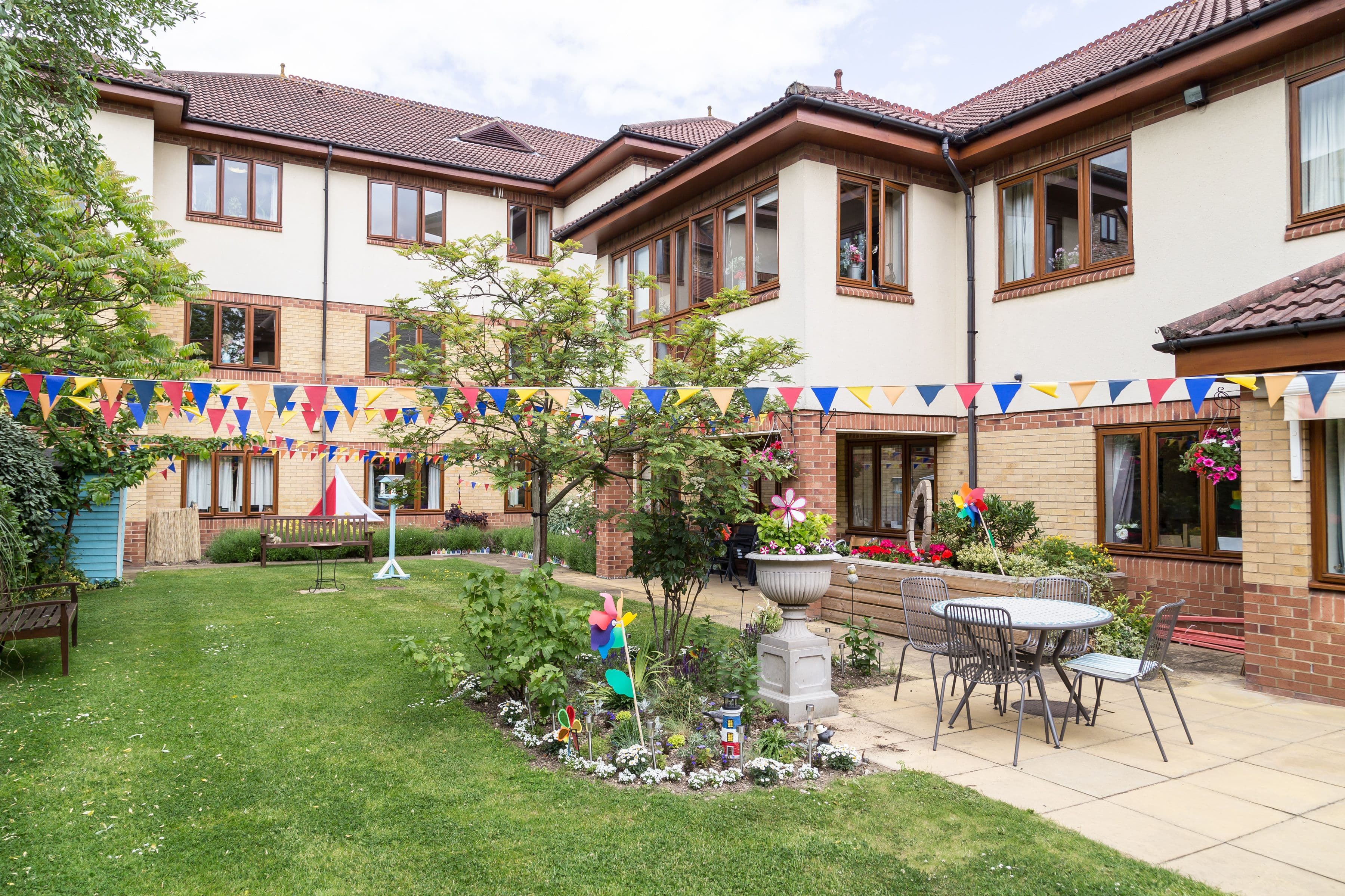 Barchester Healthcare - Hugh Myddelton House care home 19