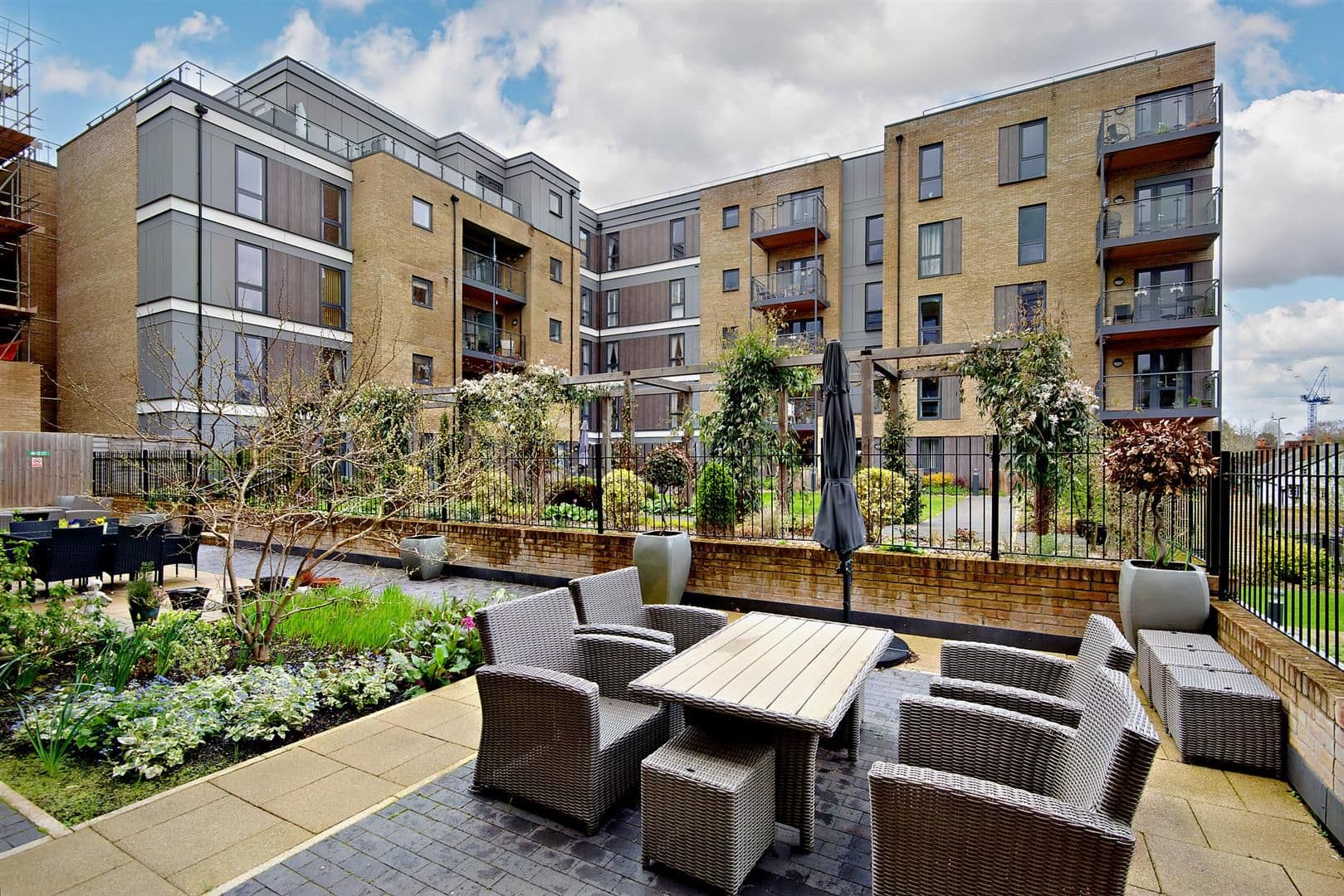 McCarthy Stone Resales - Isabella House  - Resale in Hale Road, HertfoRoad SG13 8EN - 000