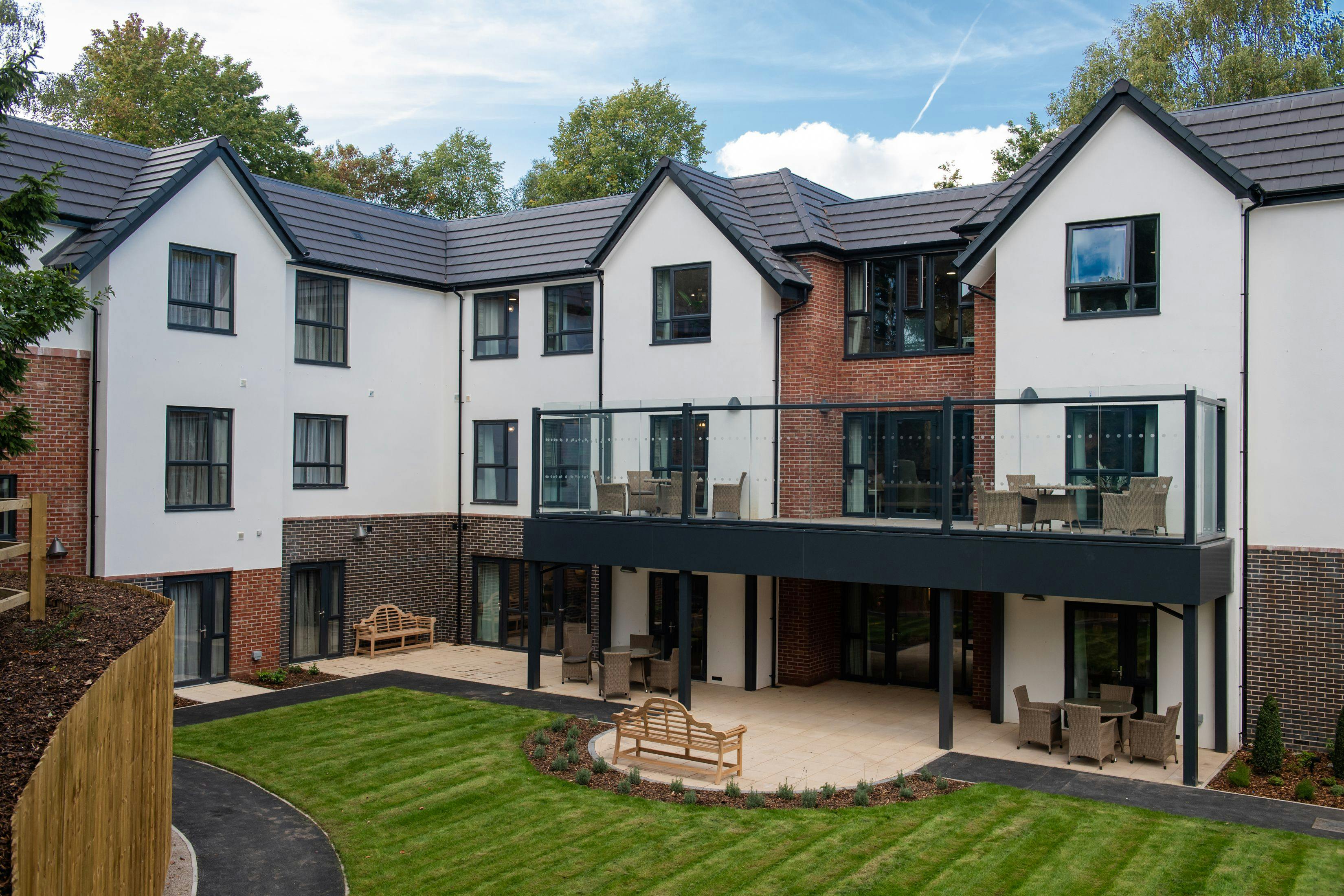 New Care - Wilmslow Manor care home 28
