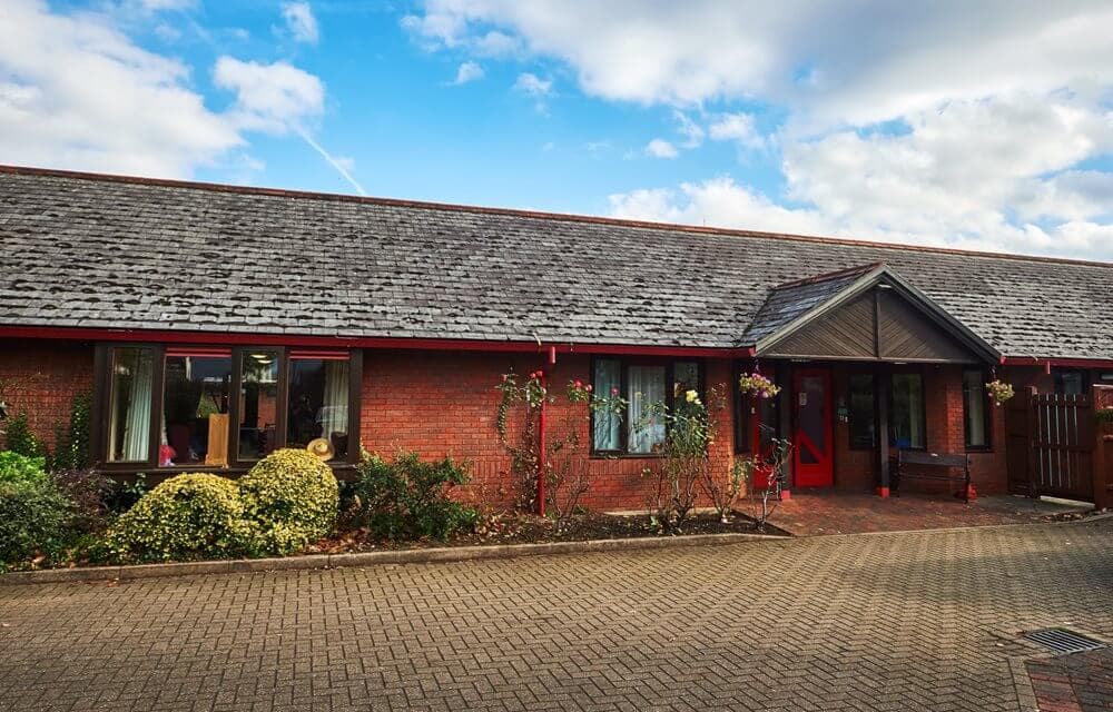 Exterior of Kingsleigh Care Home in Woking, Surrey