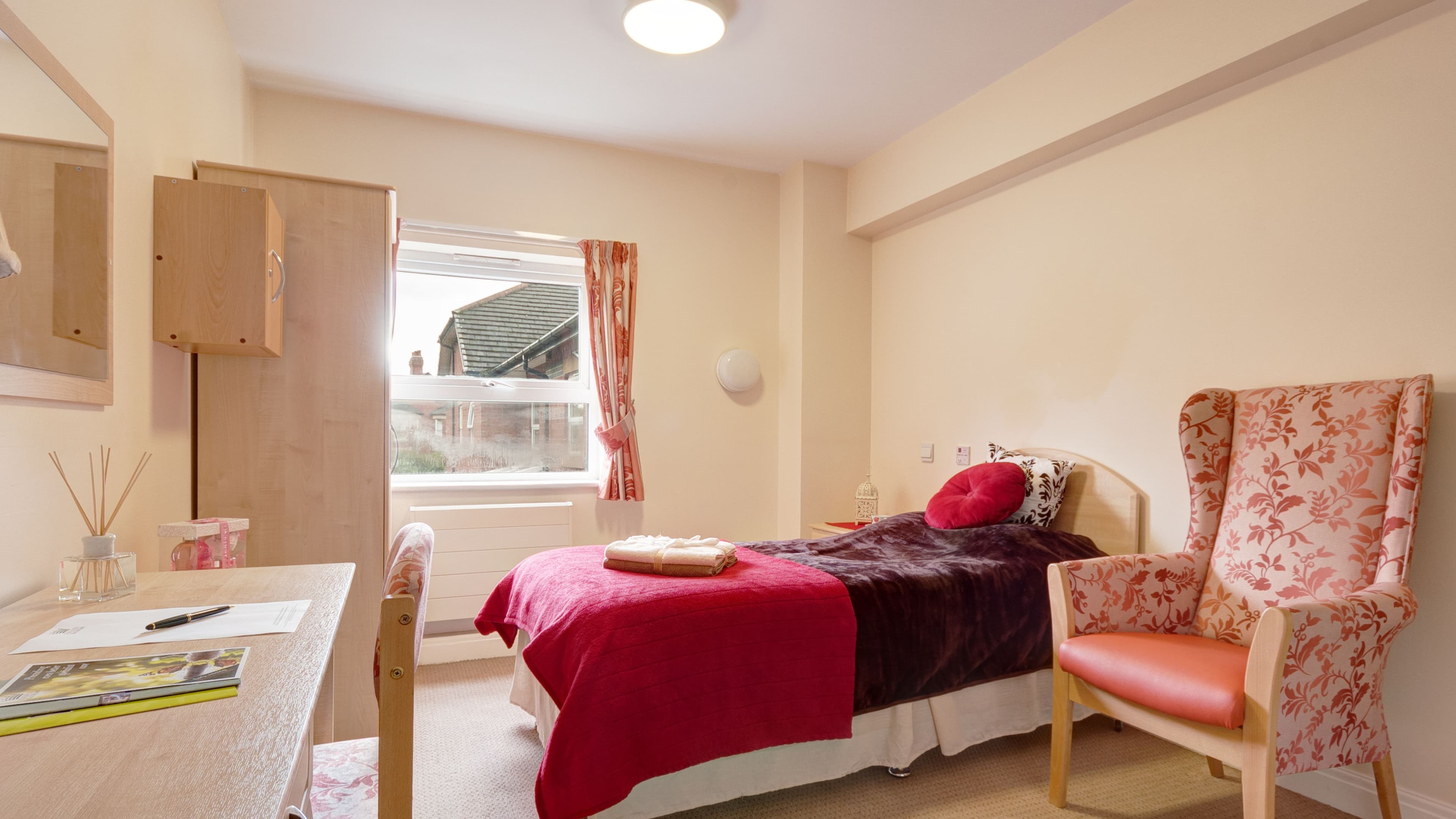 Kingsley Healthcare - Park Lane care home 10