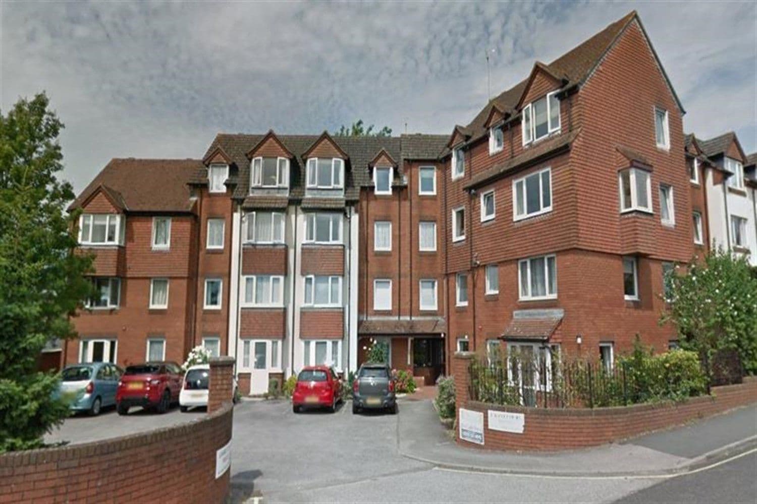 Exterior of Lavant Court Retirement Development in Petersfield, East Hampshire