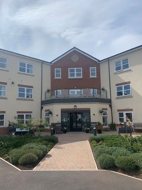 Littleton Lodge-main-image