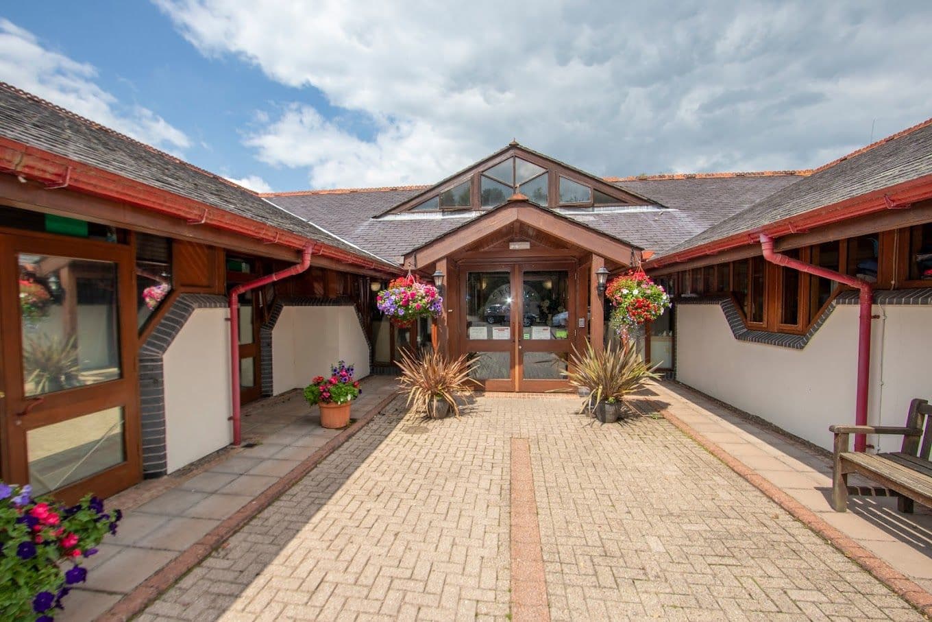 Maes-y-Wennol Care Home in Llanidloes 1