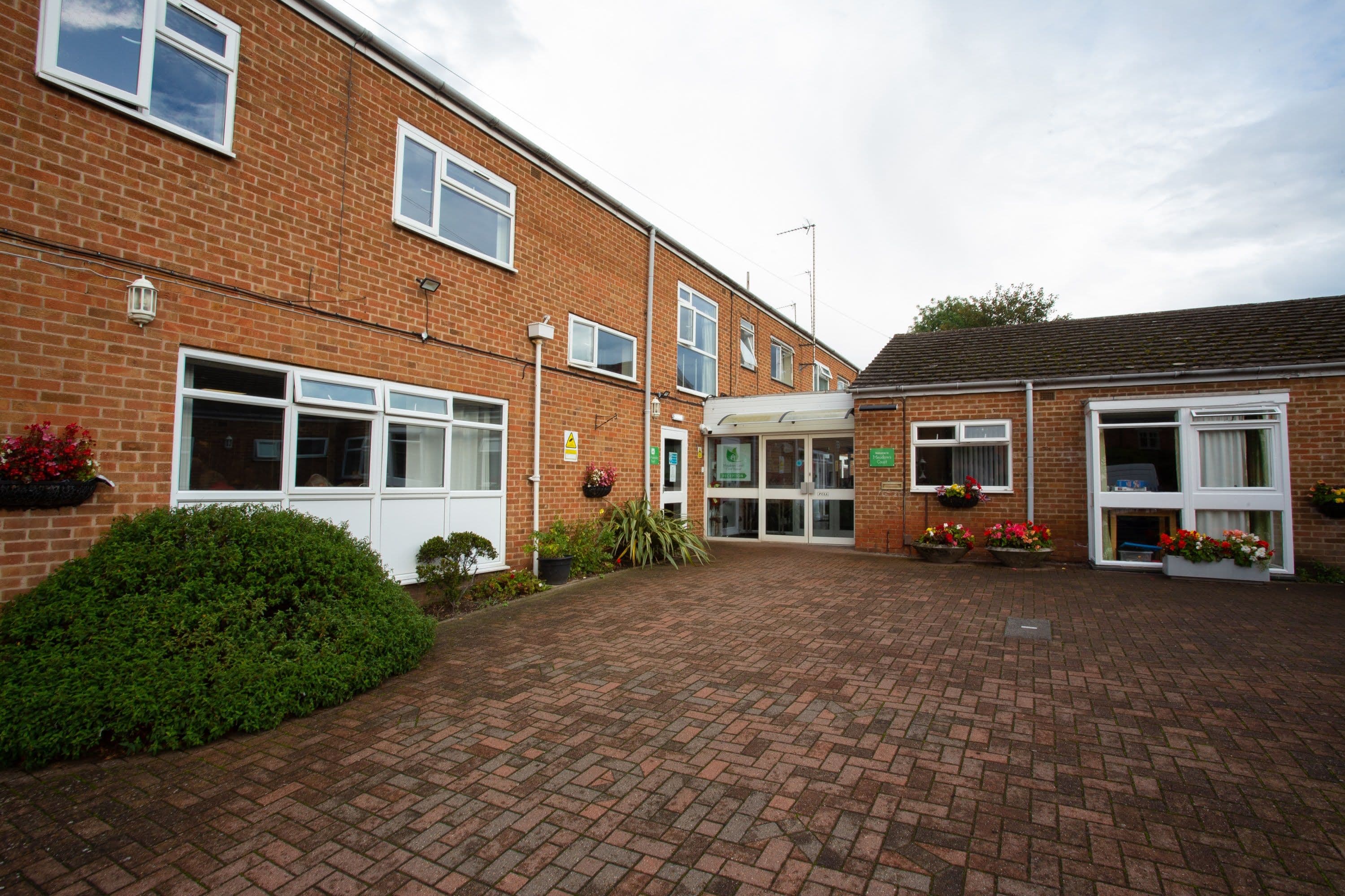 Kirklands Care - Meadow's Court care home 002