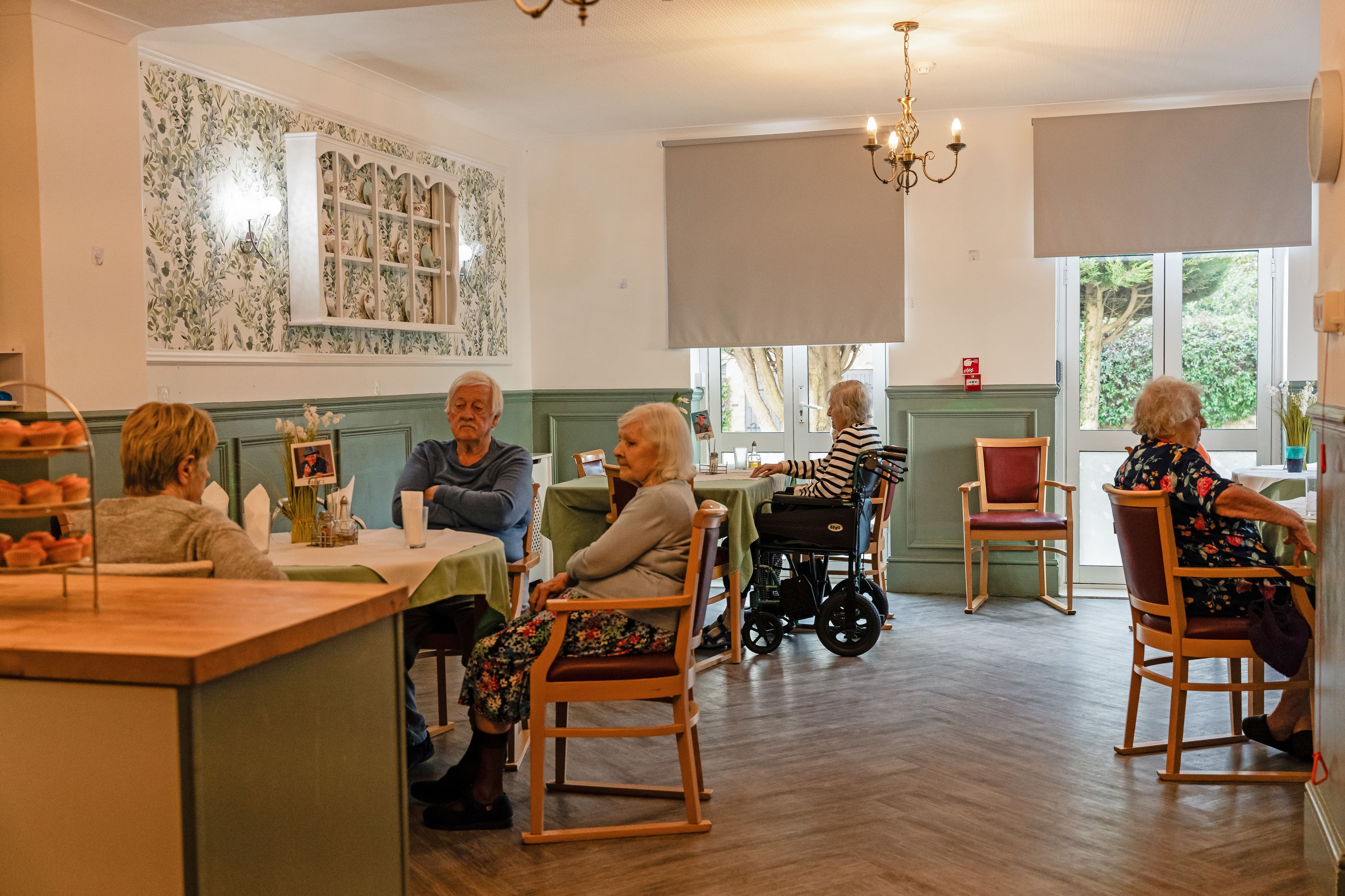 AgeCare - Minchenden Lodge care home 002