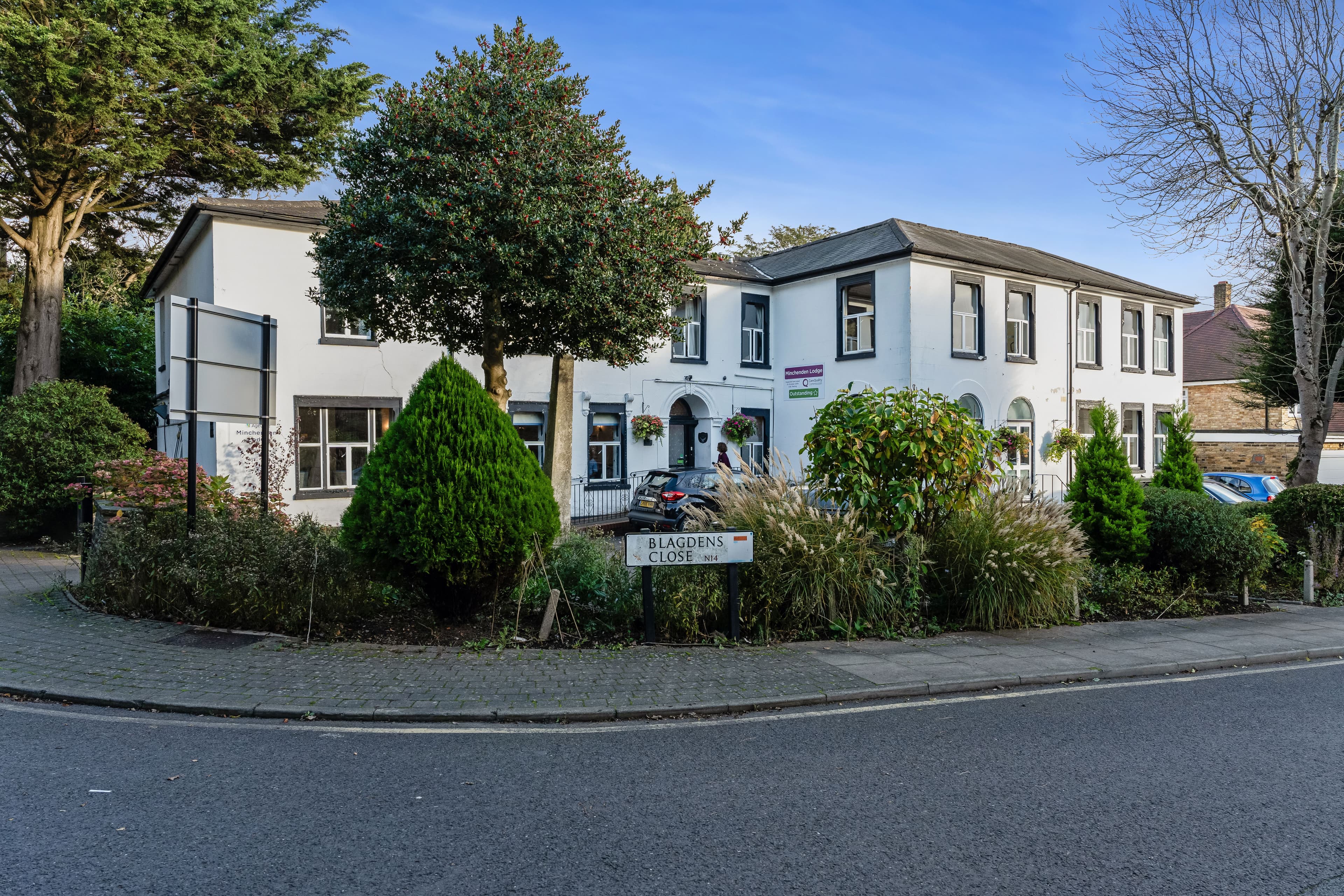 Minchenden Lodge
