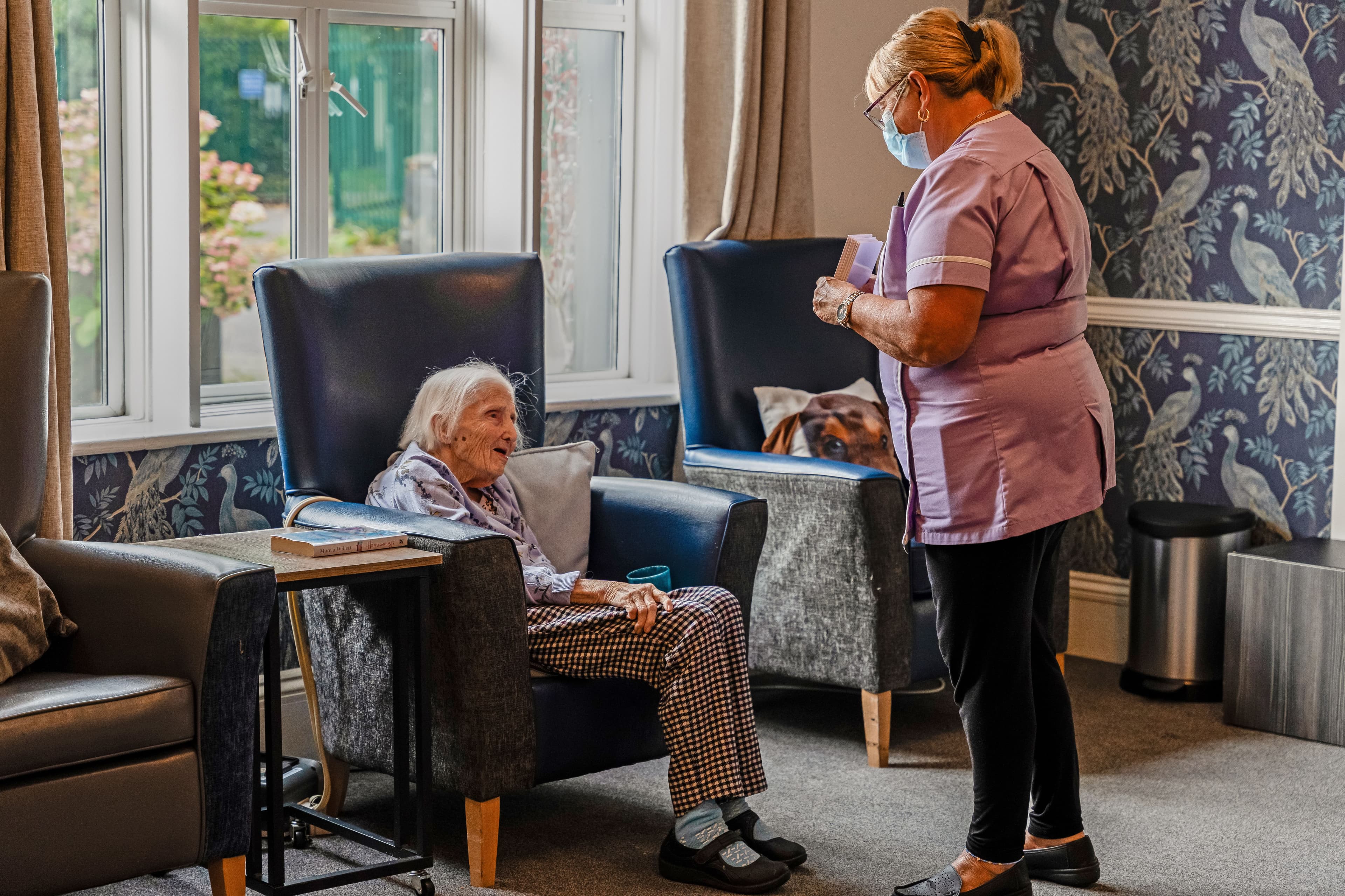 AgeCare - Minchenden Lodge care home 006