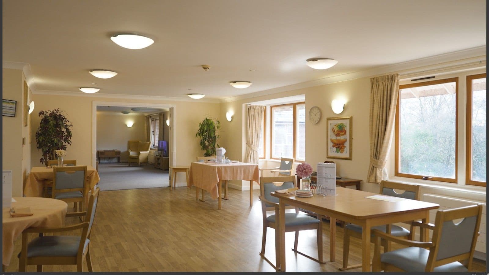 Shaw Healthcare - Mill River Lodge care home 003