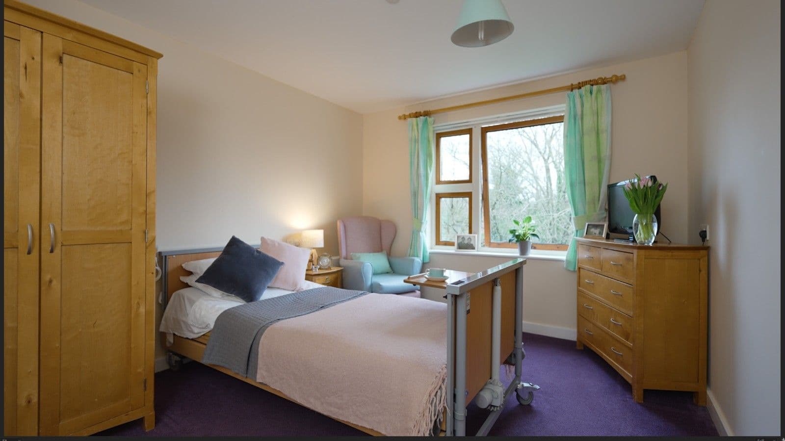 Shaw Healthcare - Mill River Lodge care home 014