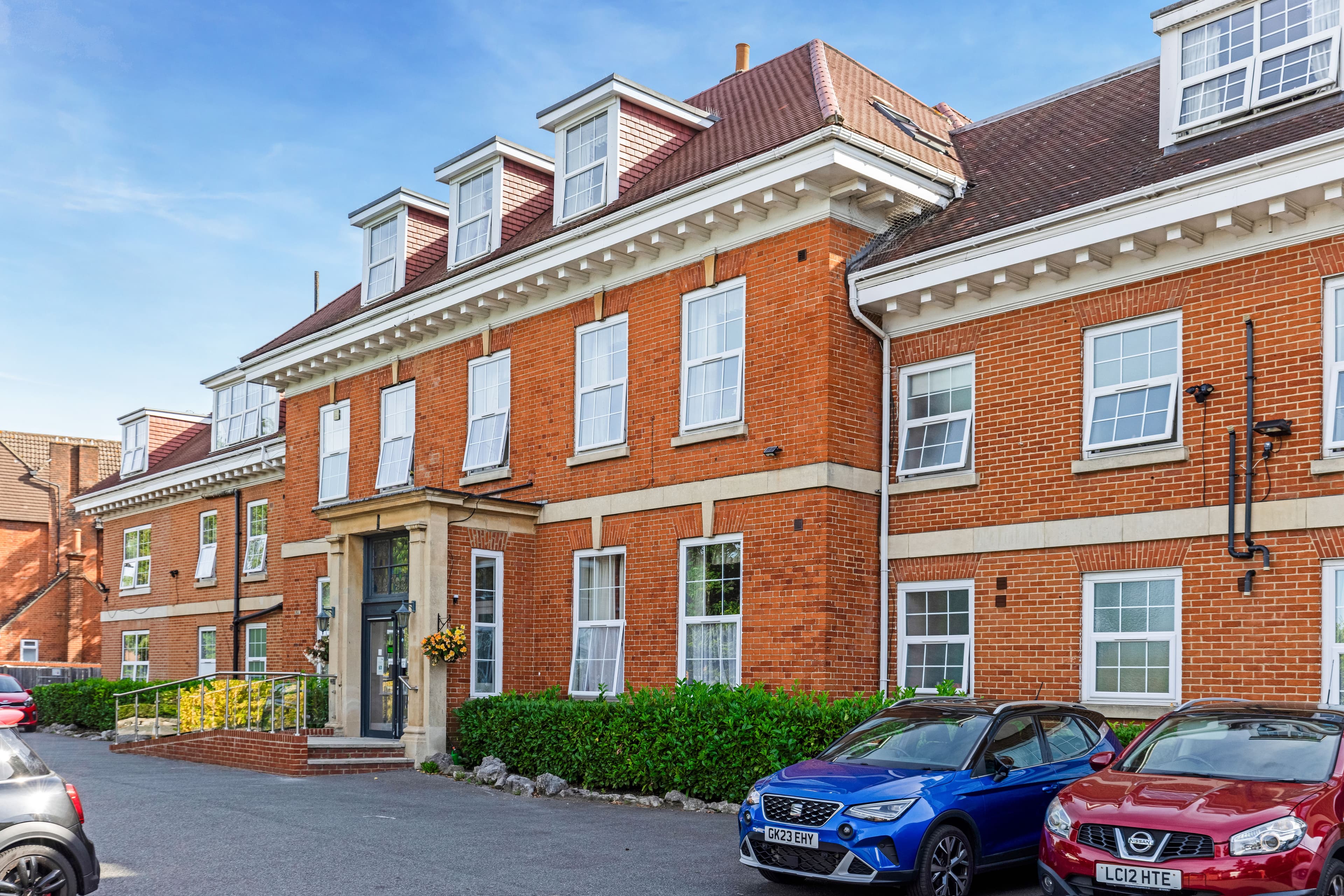 Mills Care Group - The Sloane care home - 014