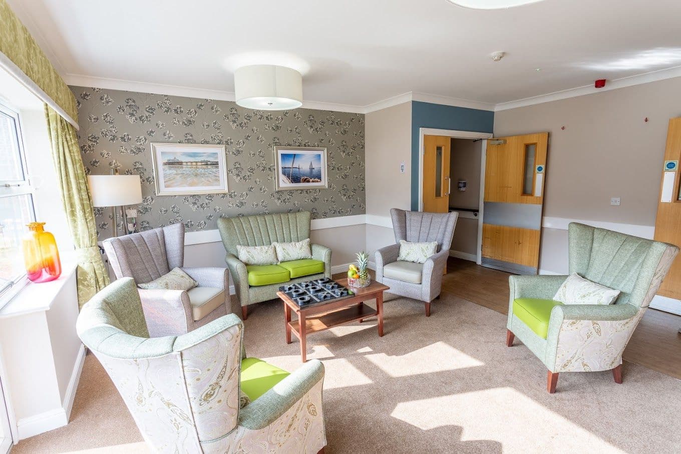 Communal Area at Monread Lodge Care Home in Hertfordshire, East of England