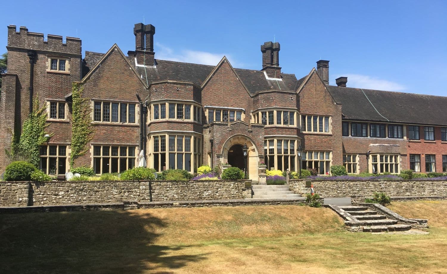 Manor Life - Oak Hall care home 1