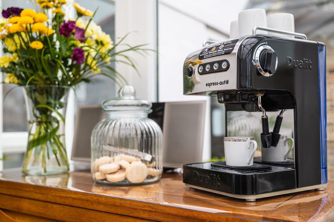 Coffee Bar of Oakland Court care home in Bognor Regis