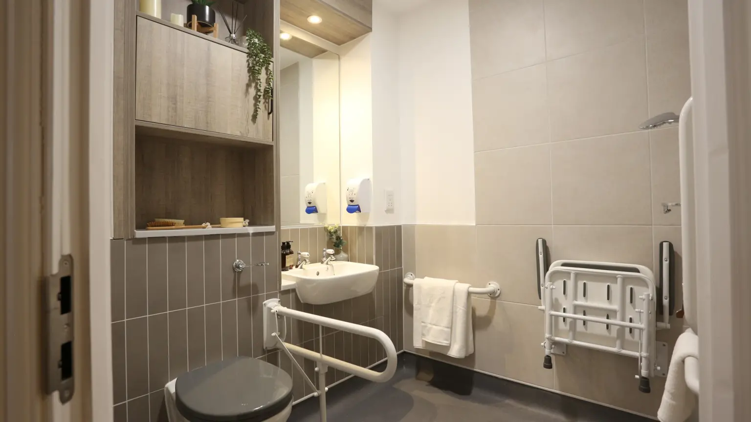 Bathroom of Oakmoor Lodge care home in Bushey, Hertfordshire