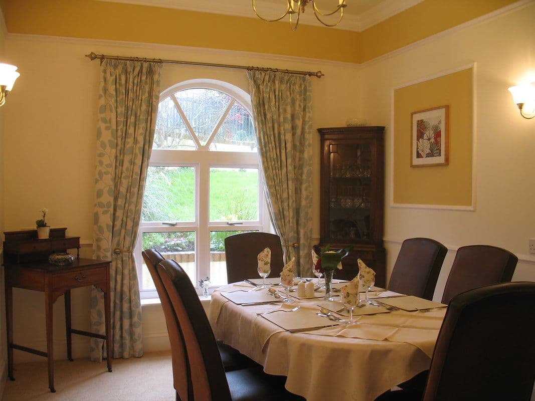 Neways Healthcare - The Old Vicarage care home - 003