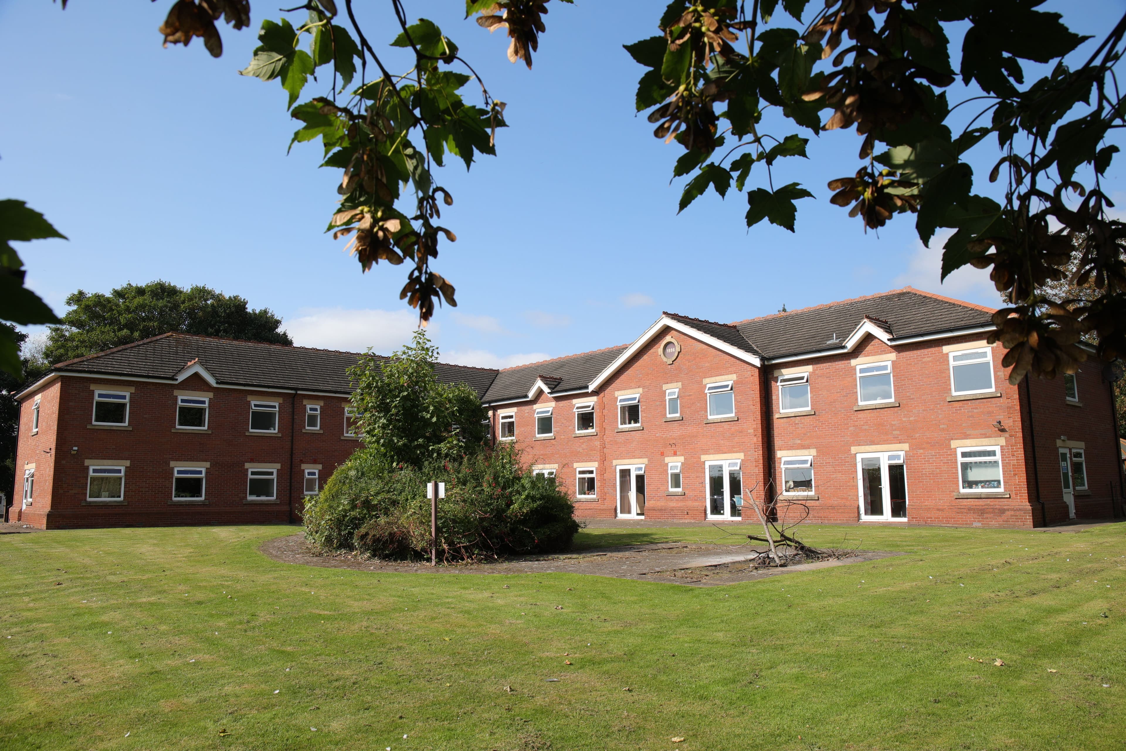 Midlands Care - Parkhouse Grange care home - 007