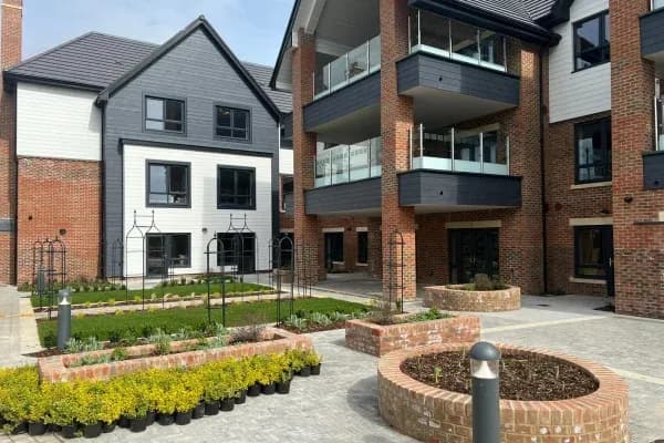 Barchester Healthcare Pinetree-main-image