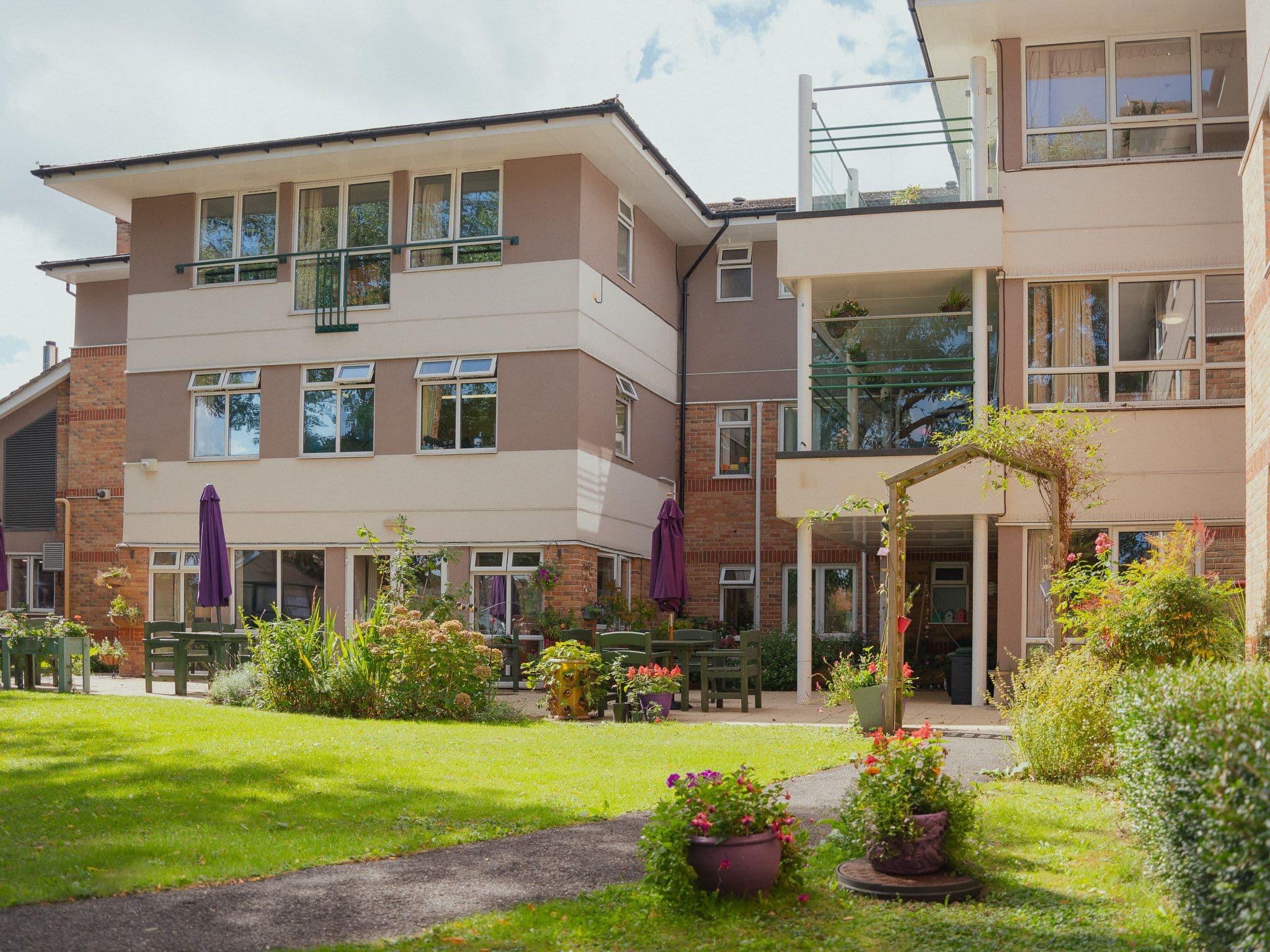 Queen's Court Care Home