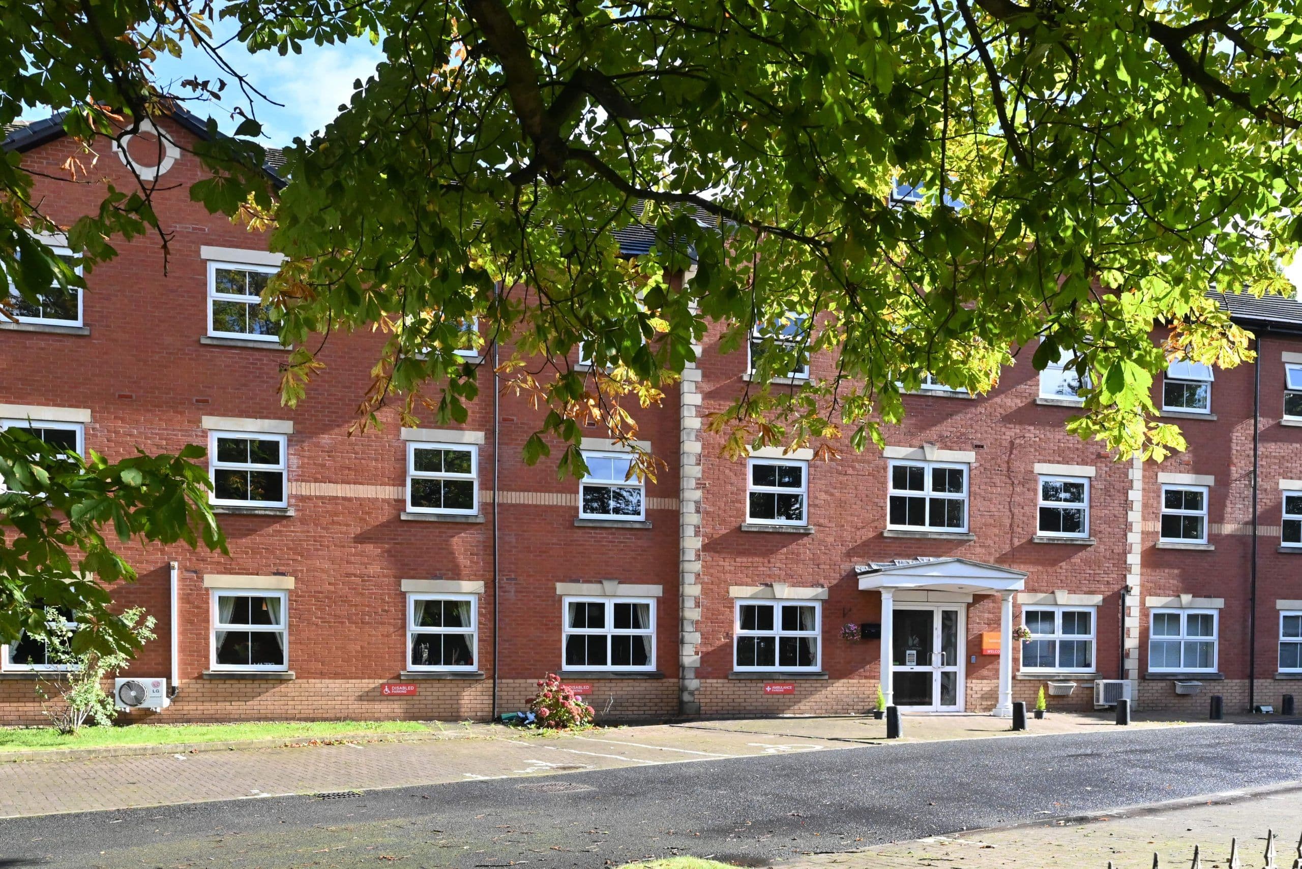 Rowanbrook Care Home Willinbrook 001