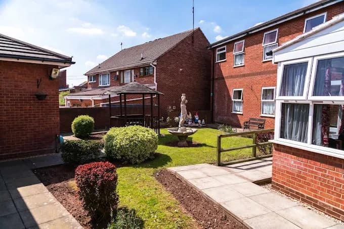HC-One - Roxburgh House care home 1