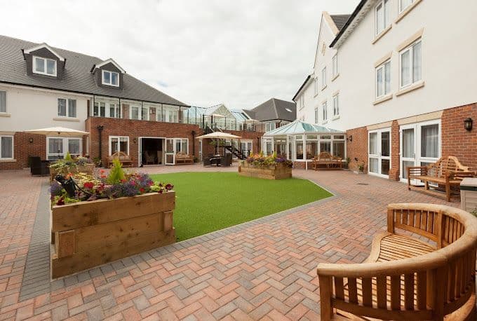 B&M Care - Ryeview Manor care home - 005