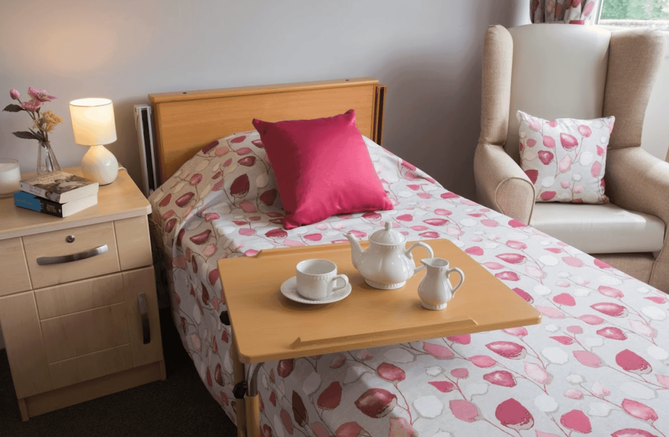 Bedroom of Puttenham hill in Guildford, Surrey