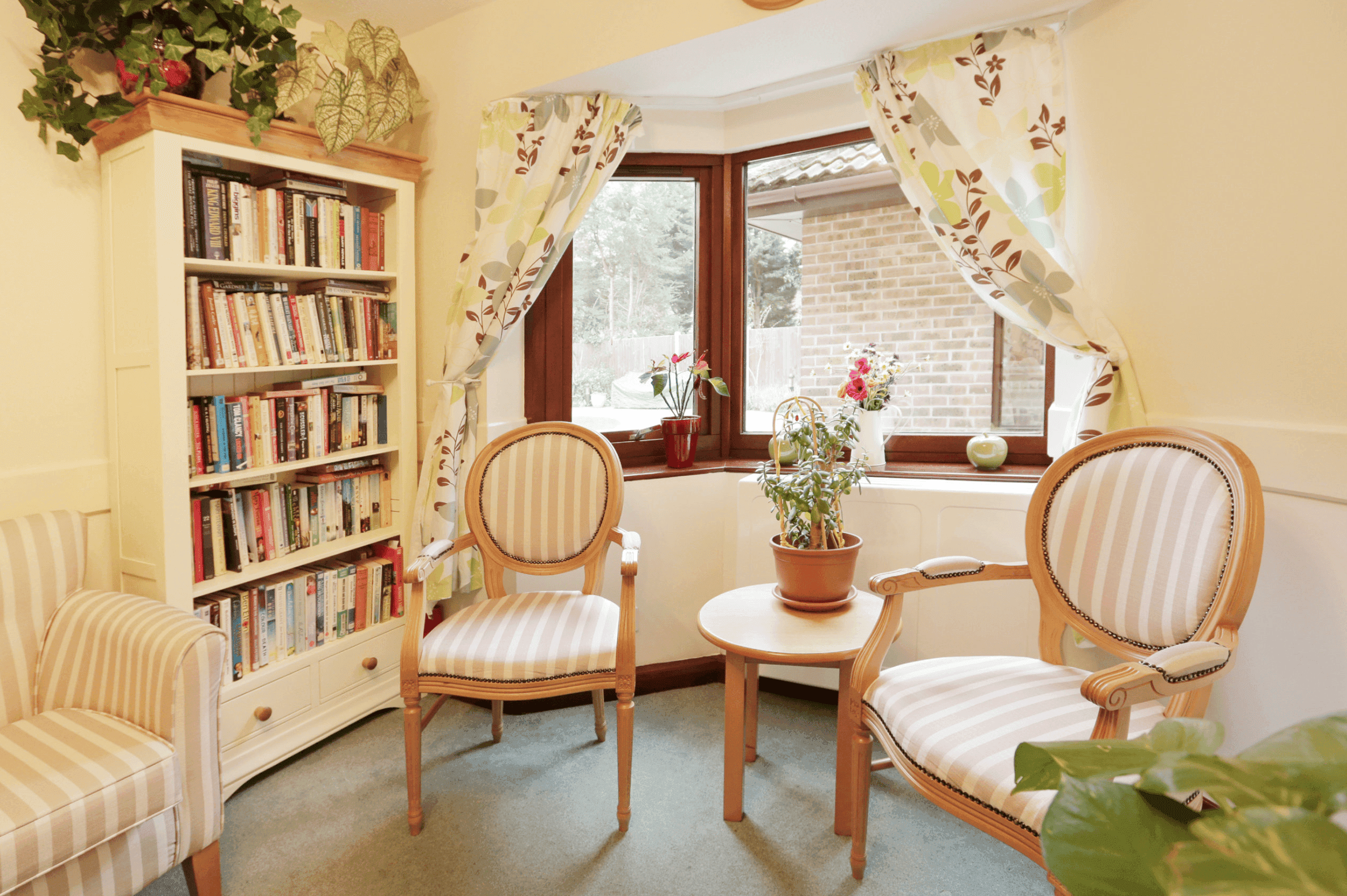 Library of Queen Elizabeth House in Bromley, London