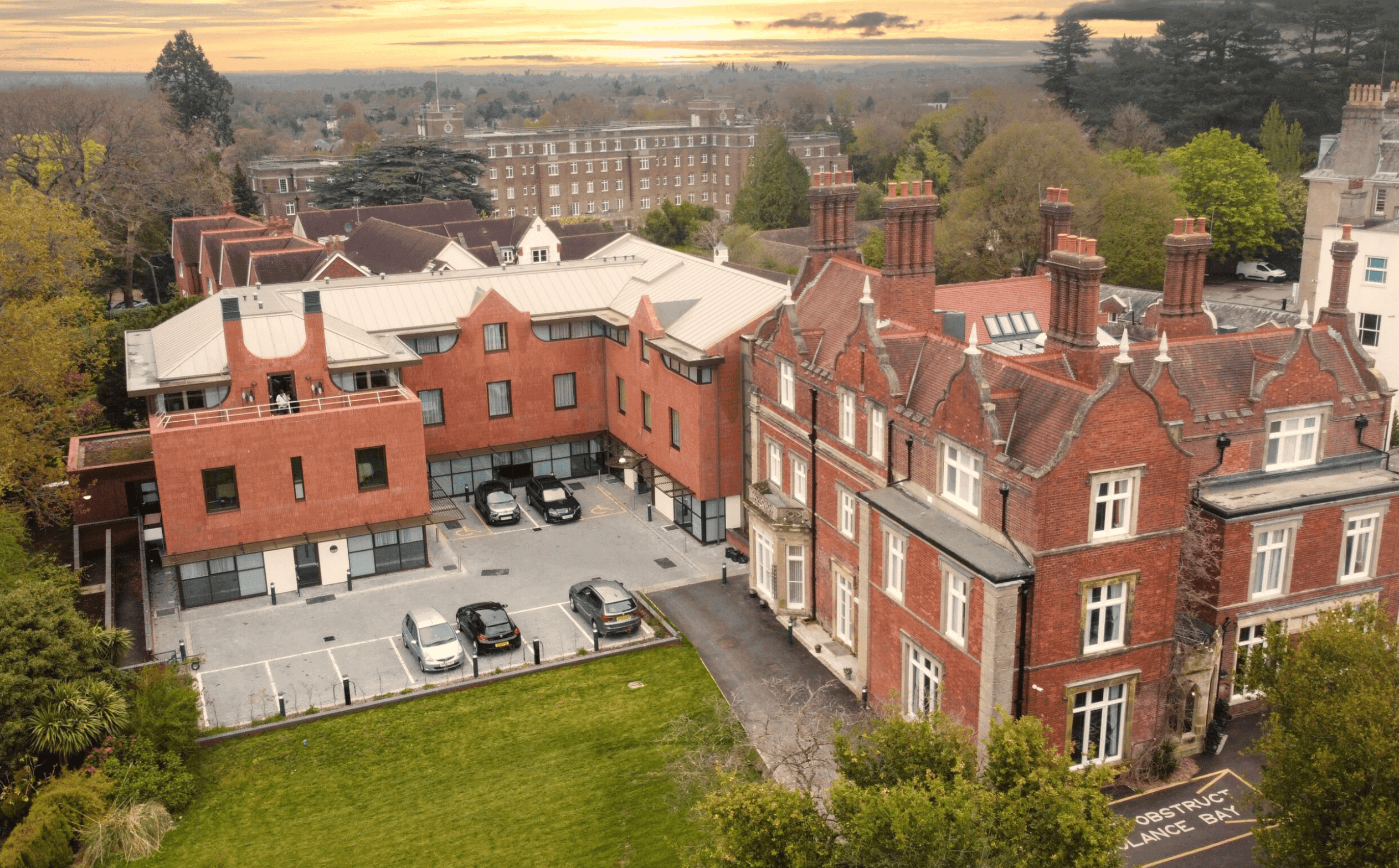 Exterior of Mount Ephraim House in Tunbridge Wells, Kent