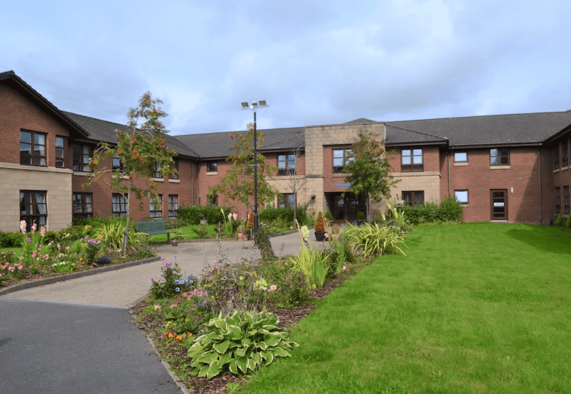 Exterior of Elderslie Care Home in Paisley, Scotland