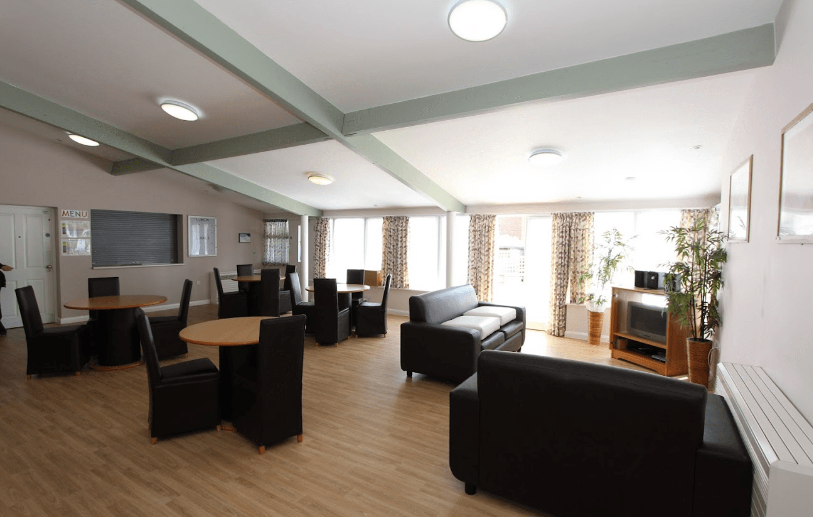 Shaw Healthcare - Wood House care home 002