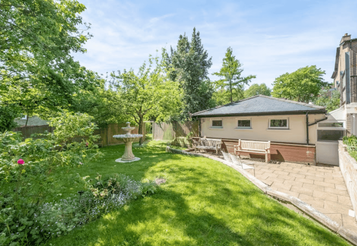 Fairlie House care home in West Norwood 1
