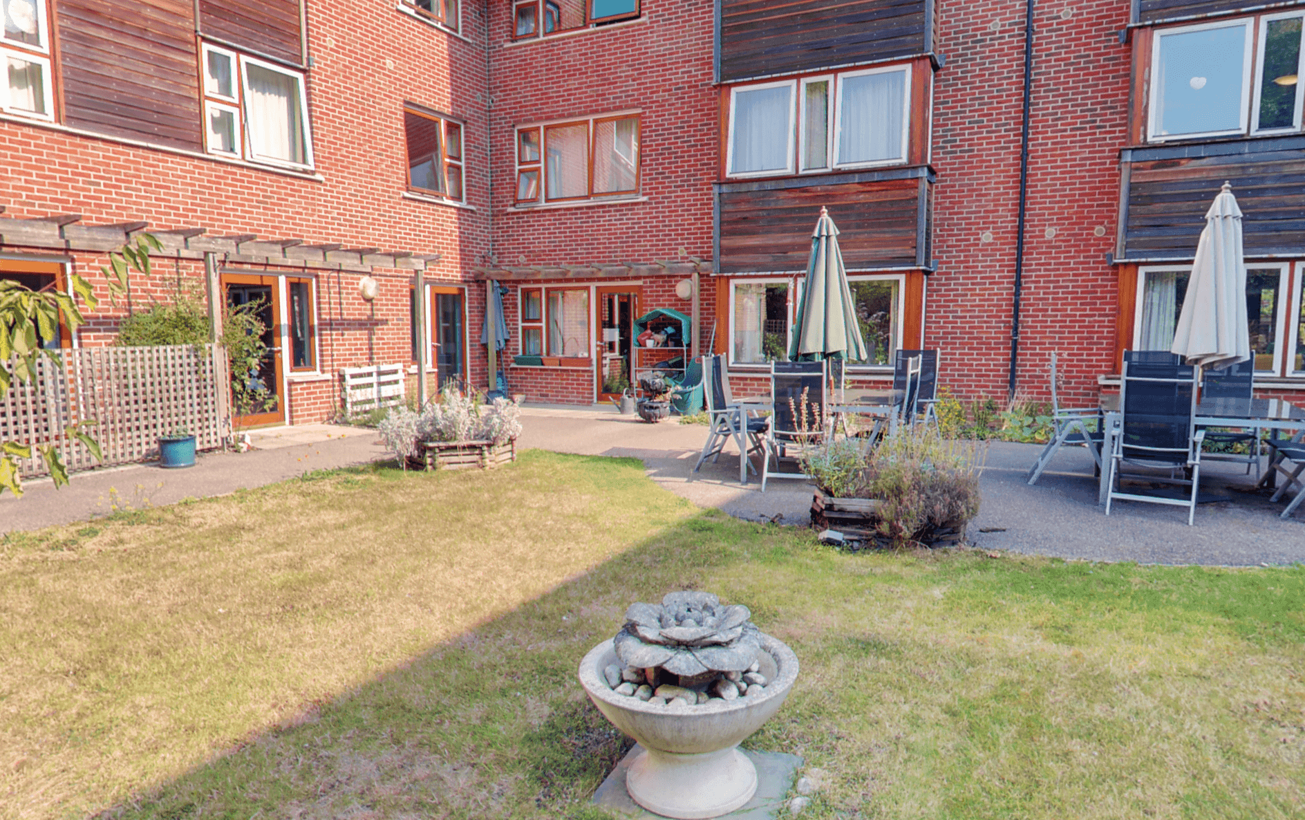 Shaw Healthcare - Mill River Lodge care home - 016