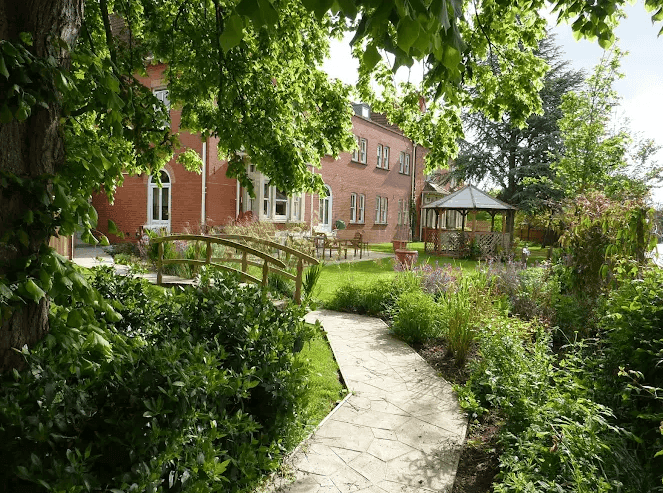 Independent Care Home - Cedar Lodge care home - 004