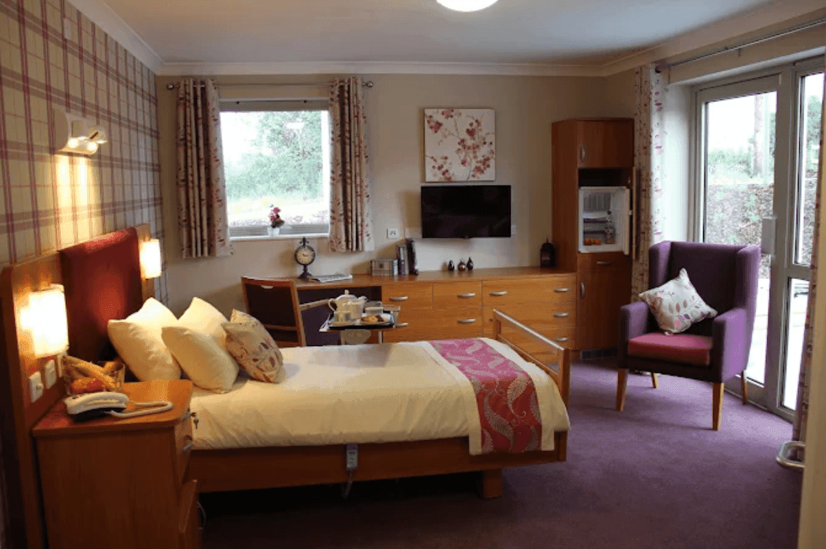 Independent Care Home - La Fontana care home 3