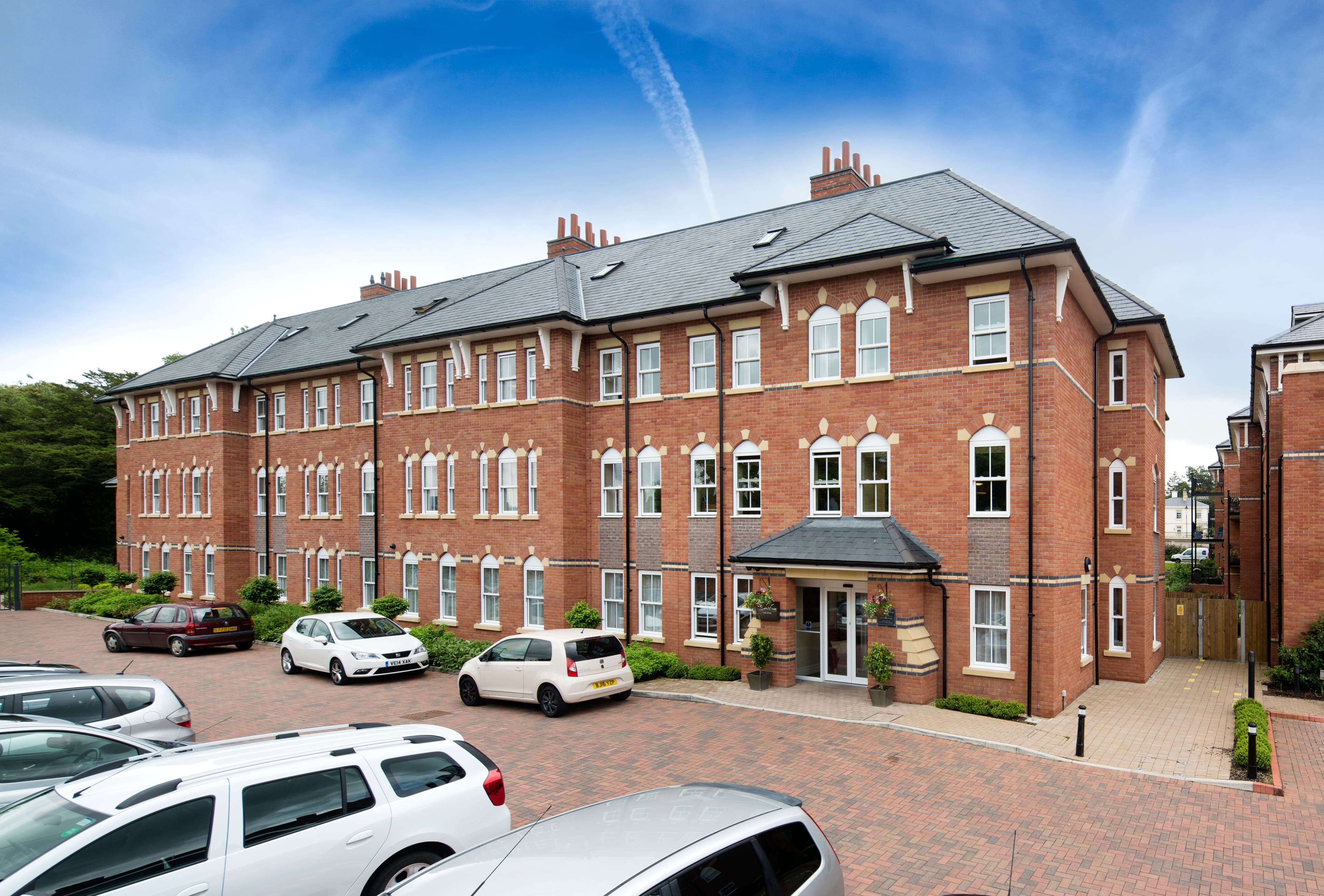 Porthaven Care Homes - Thirlestaine Park care home - 006