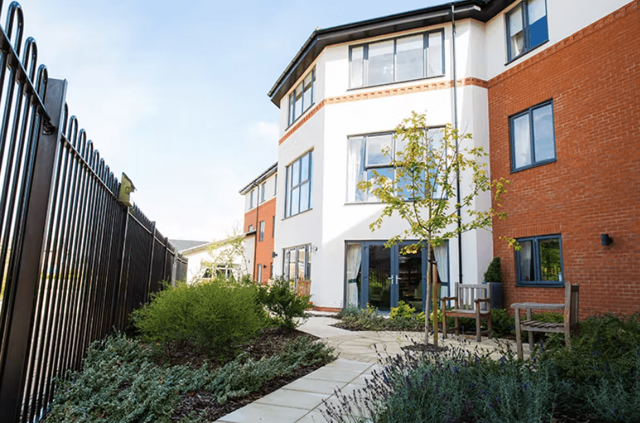 Independent Care Home - The Ashton care home 12