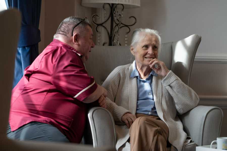 Renaissance Care - The Cowdray Club care home 004