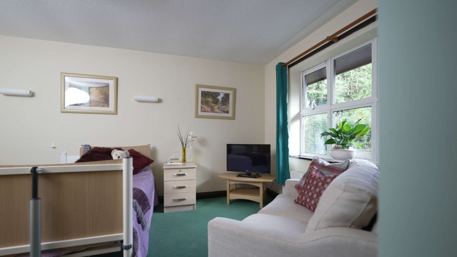 Shaw Healthcare - The Grove care home - 012
