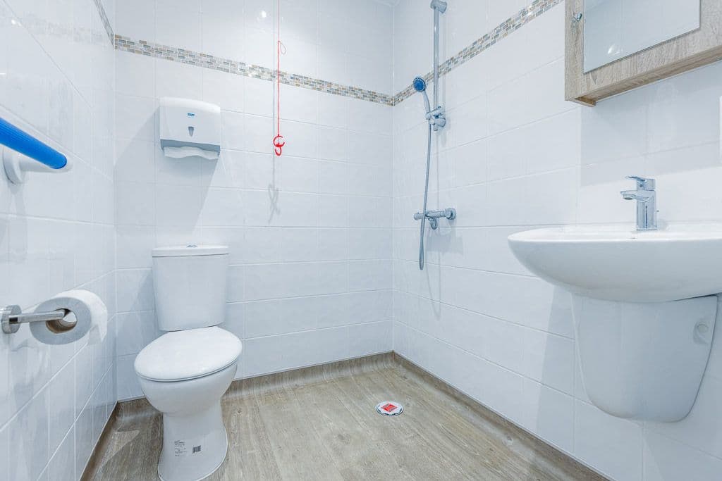 Charing Healthcare - The Oast care home - 009