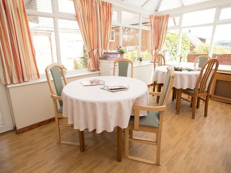 Charing Healthcare - The Vale care home - 004