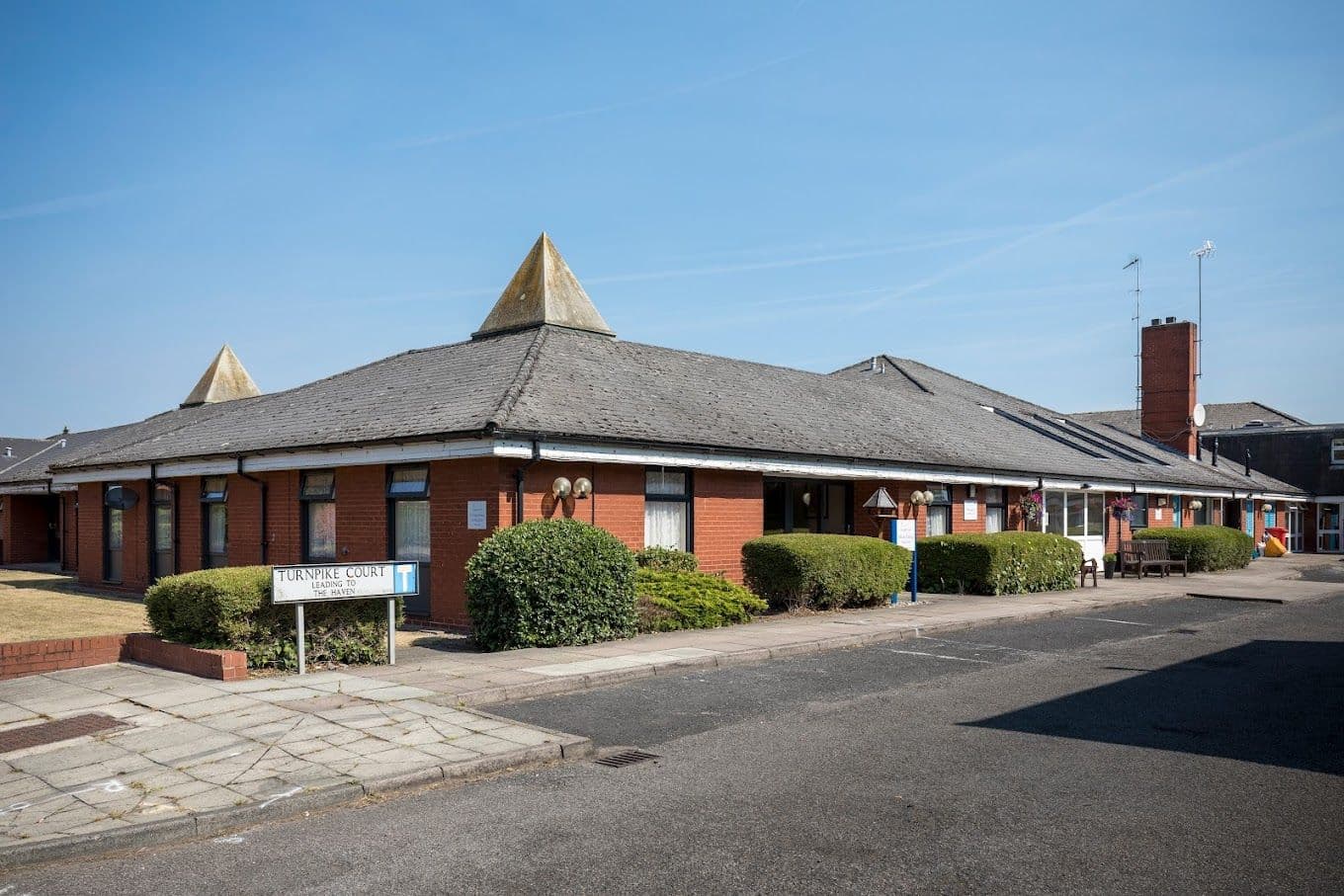 Minster Care Group - Turnpike Court care home 4