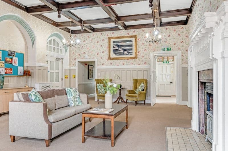 Belmont Healthcare - Woodbury House care home 3